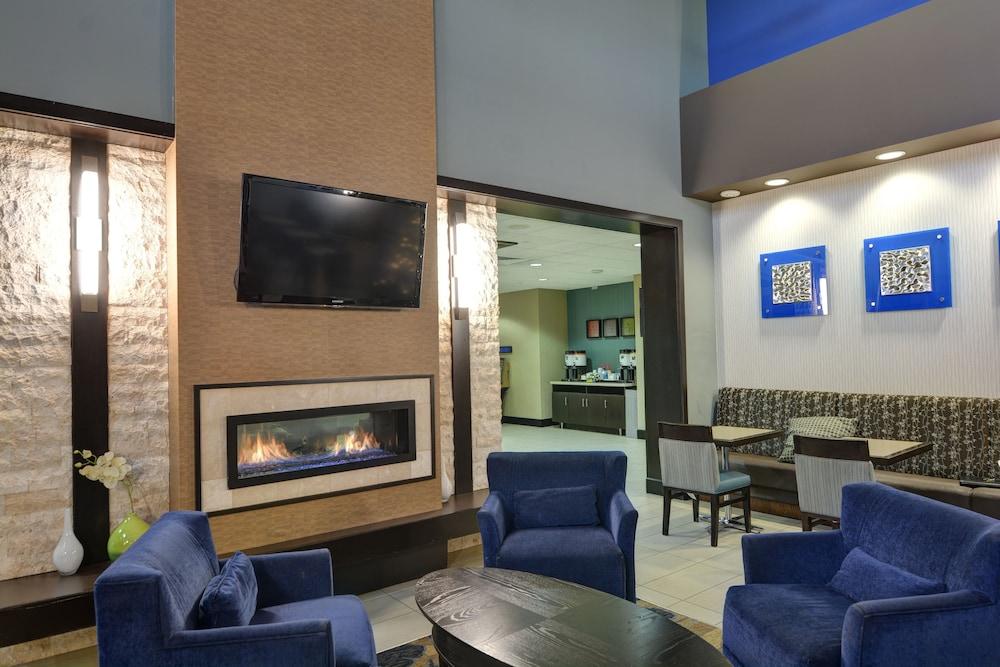 Hampton Inn & Suites Denver Airport / Gateway Park Аврора Экстерьер фото