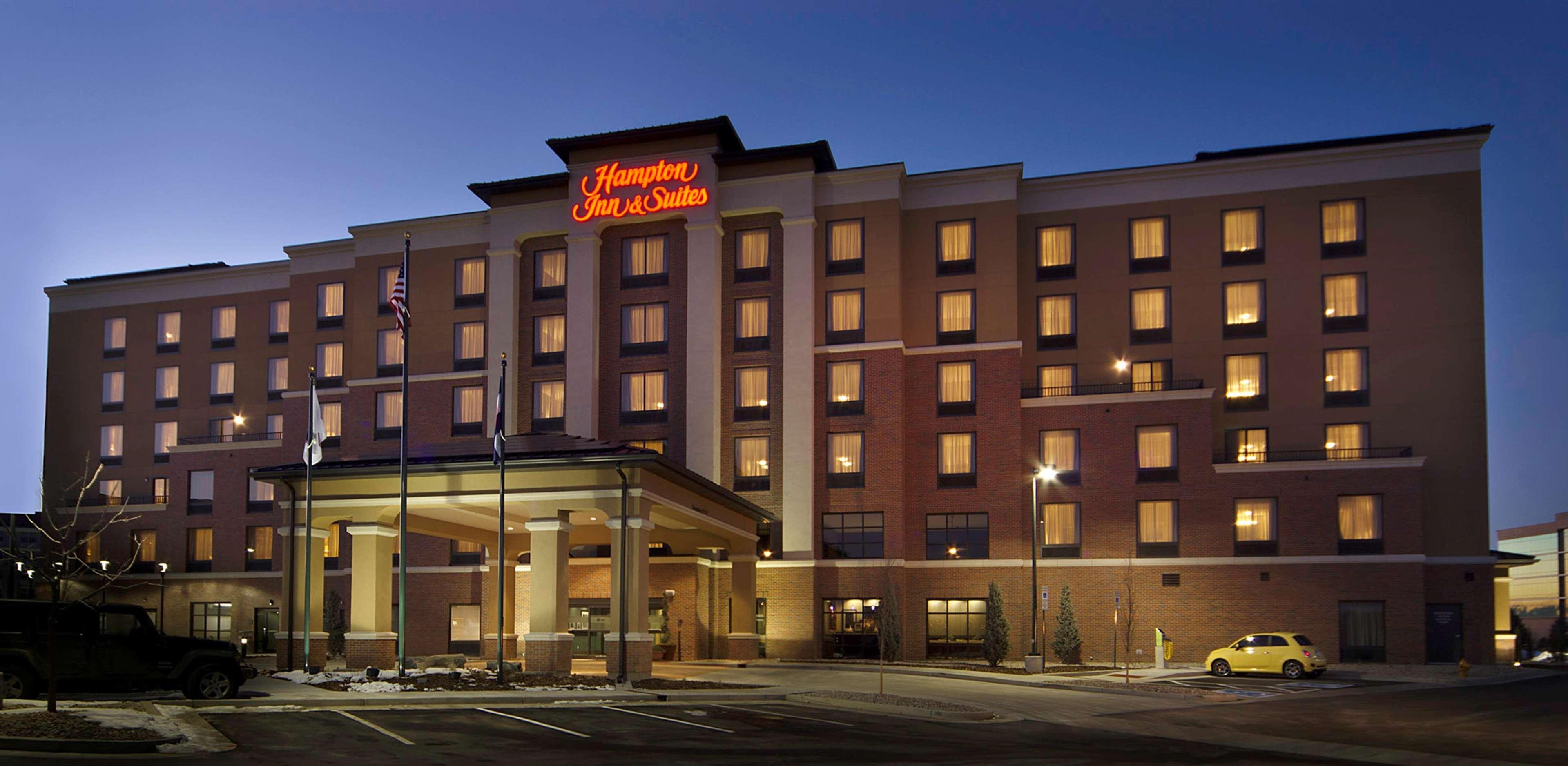 Hampton Inn & Suites Denver Airport / Gateway Park Аврора Экстерьер фото