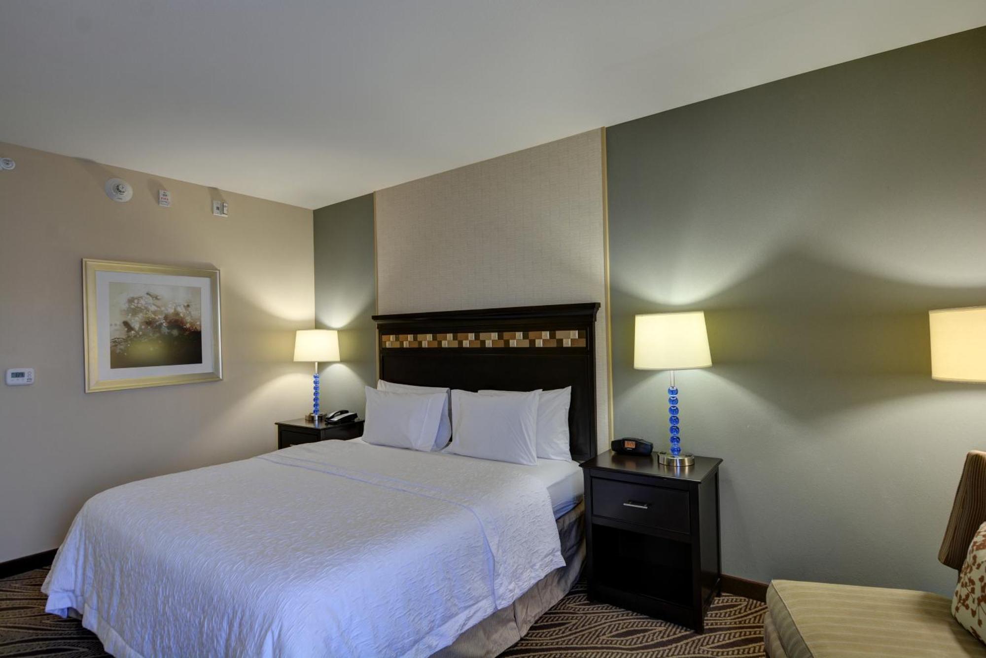 Hampton Inn & Suites Denver Airport / Gateway Park Аврора Экстерьер фото