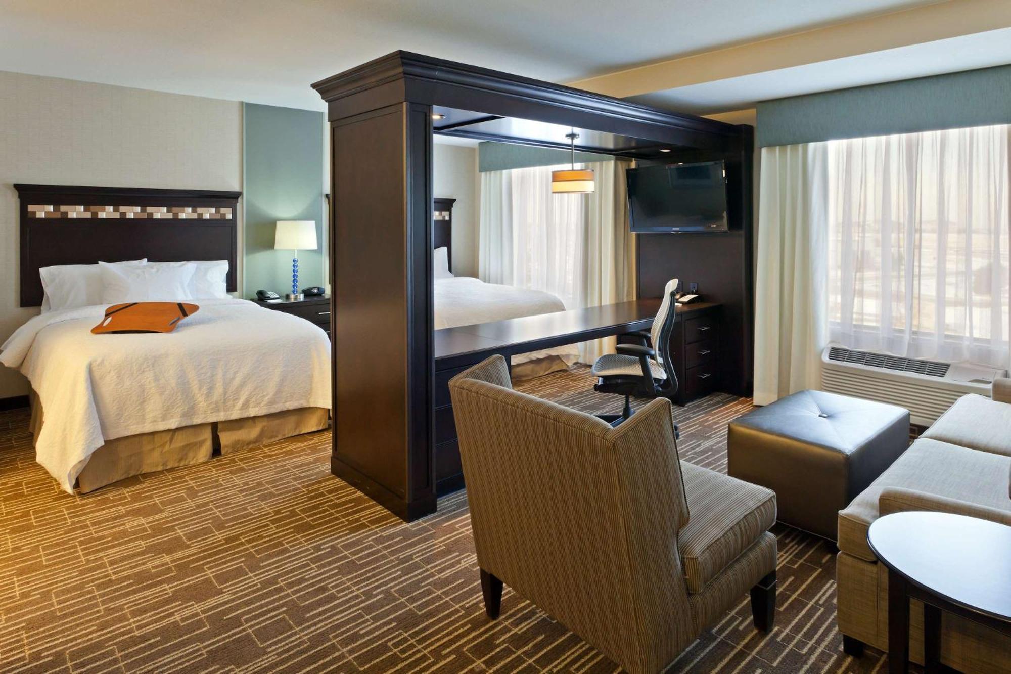 Hampton Inn & Suites Denver Airport / Gateway Park Аврора Экстерьер фото
