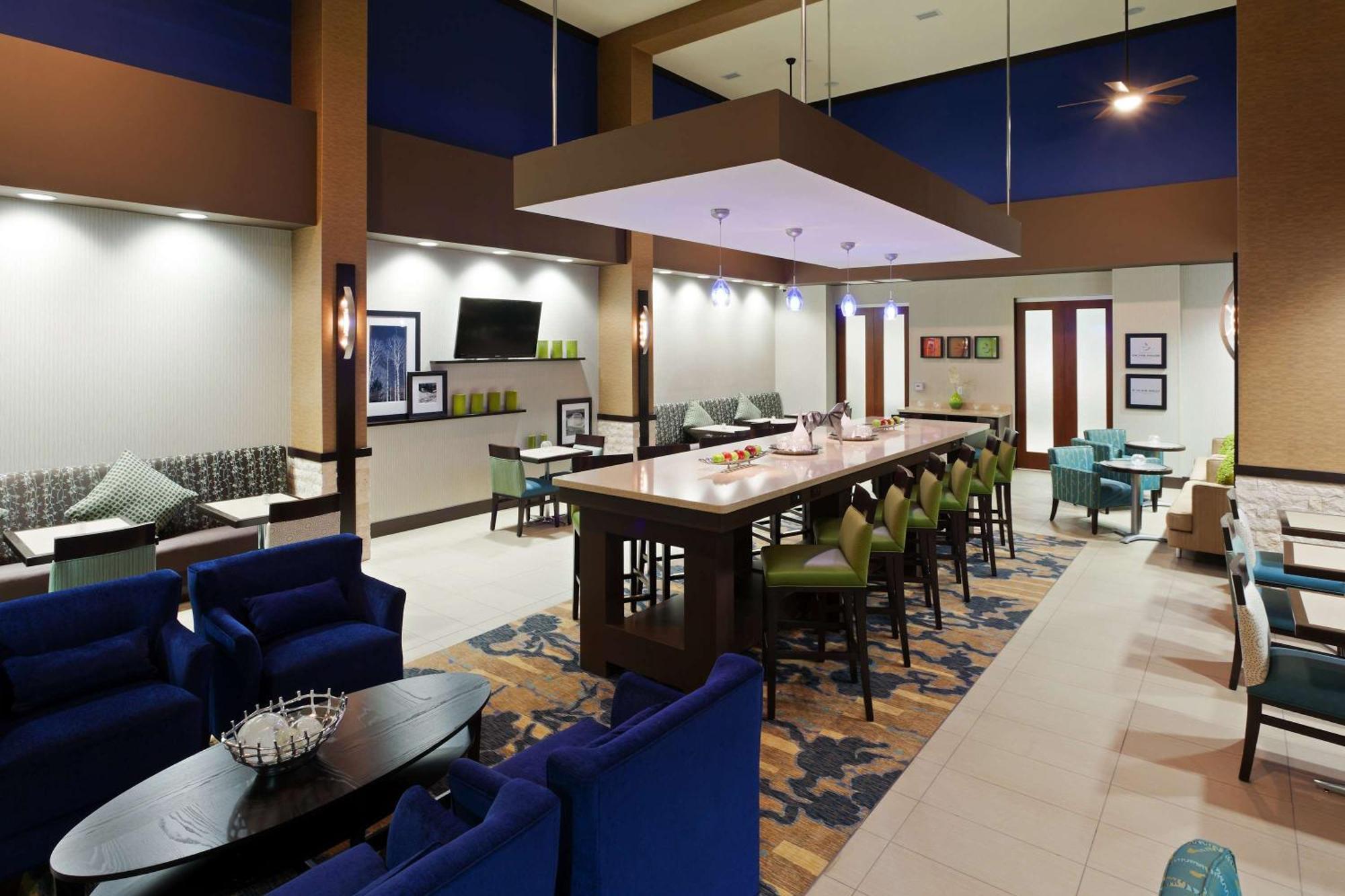 Hampton Inn & Suites Denver Airport / Gateway Park Аврора Экстерьер фото