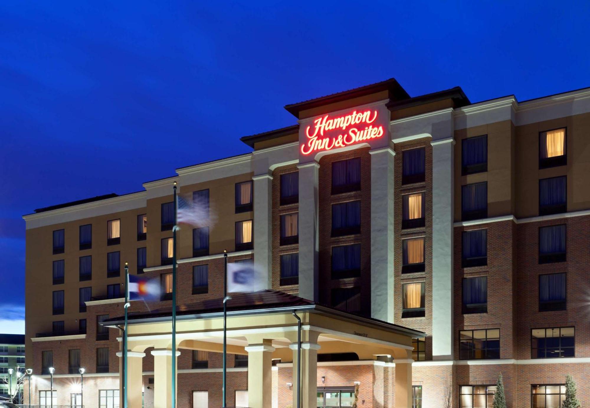 Hampton Inn & Suites Denver Airport / Gateway Park Аврора Экстерьер фото