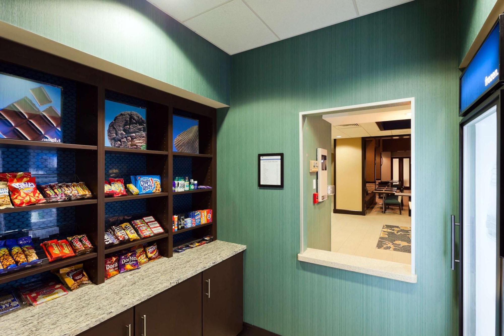 Hampton Inn & Suites Denver Airport / Gateway Park Аврора Экстерьер фото