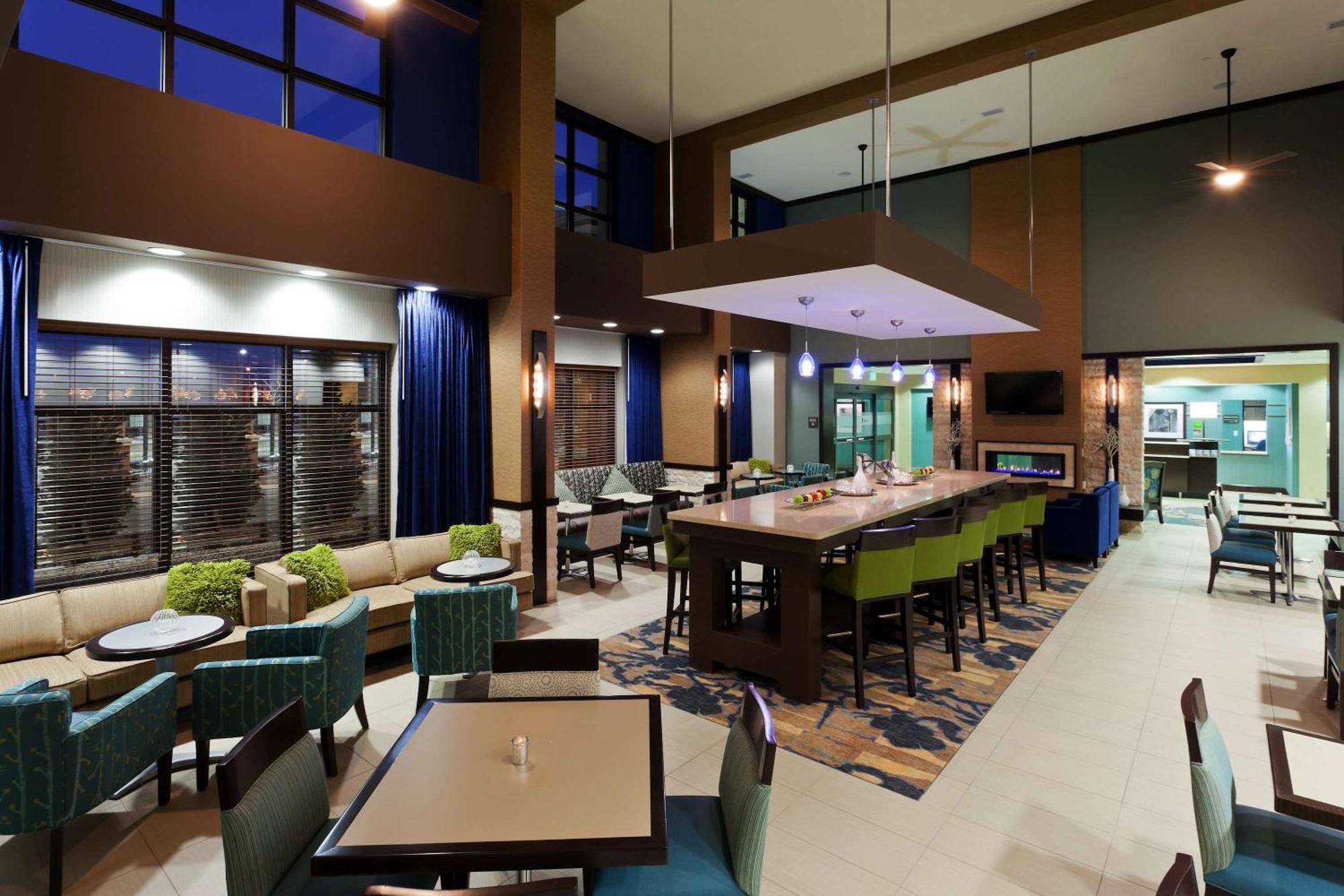 Hampton Inn & Suites Denver Airport / Gateway Park Аврора Экстерьер фото