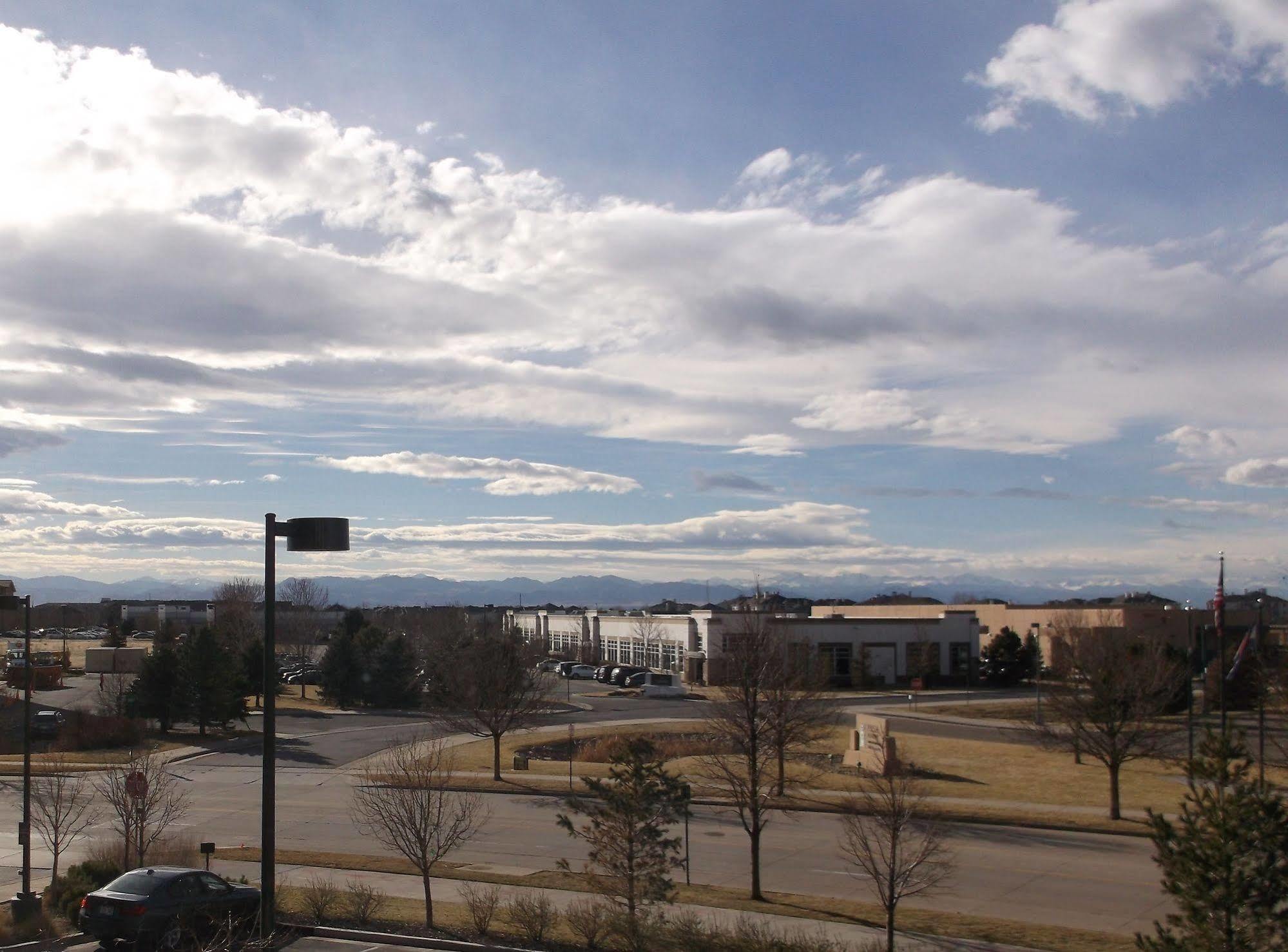 Hampton Inn & Suites Denver Airport / Gateway Park Аврора Экстерьер фото